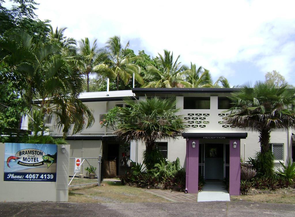 Bramston Beach Motel Exteriér fotografie